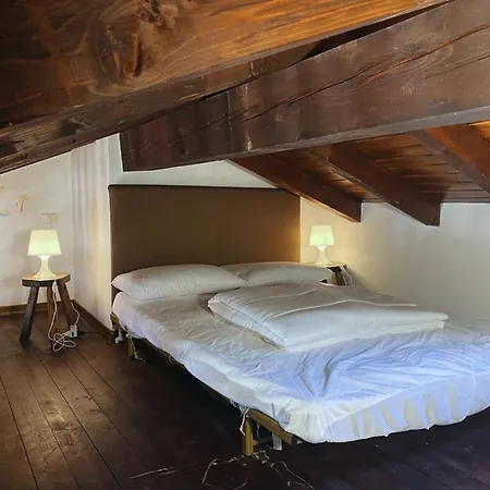 Apartment Mansarda Bucaneve